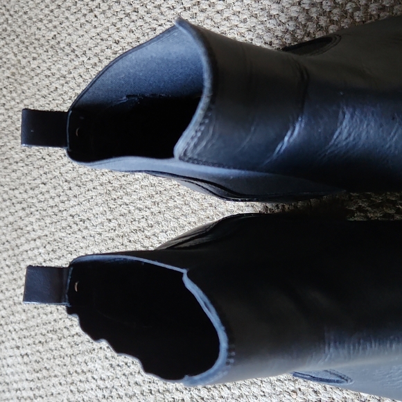 Chelsea Boots - Picture 8 of 9